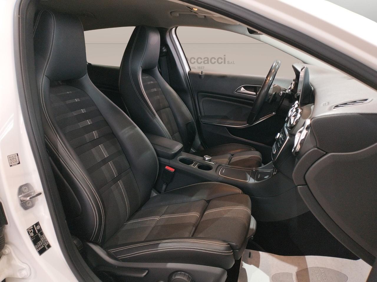 Mercedes-Benz GLA 200 d Premium 4matic auto