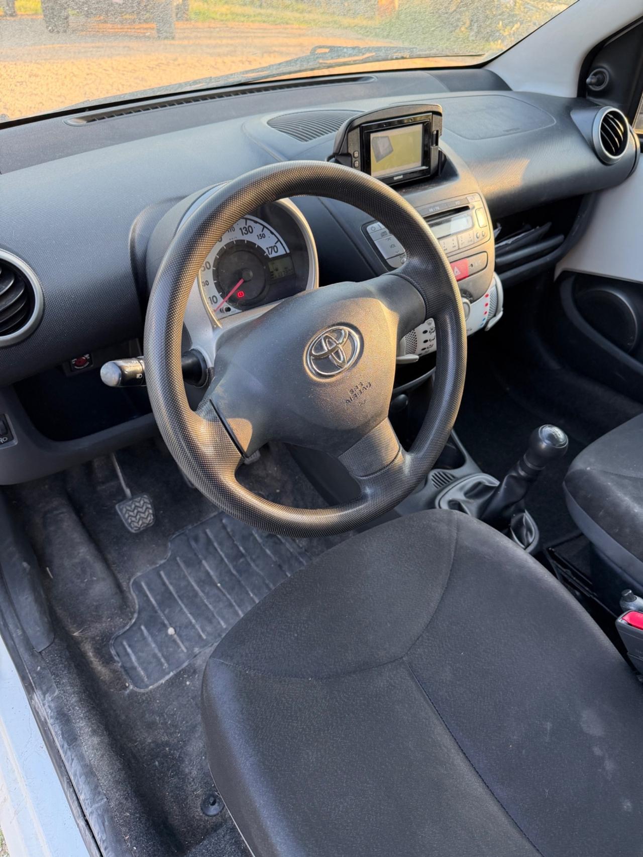 Toyota Aygo 1.0 12V VVT-i 5 porte Lounge Connect MMT