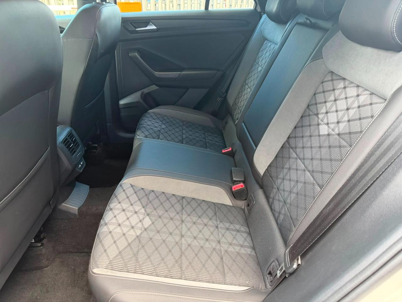Volkswagen T-Roc 1.0 TSI R-Line