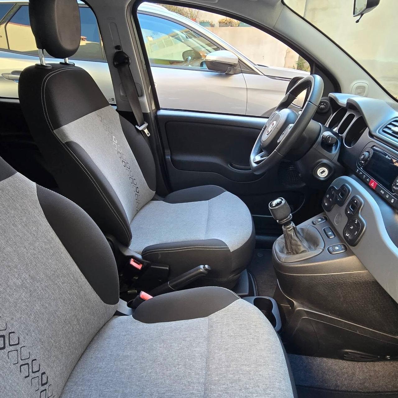 21.000 km REALI - FULL OPTIONAL - Fiat Panda 1.2 69cv Fire Lounge