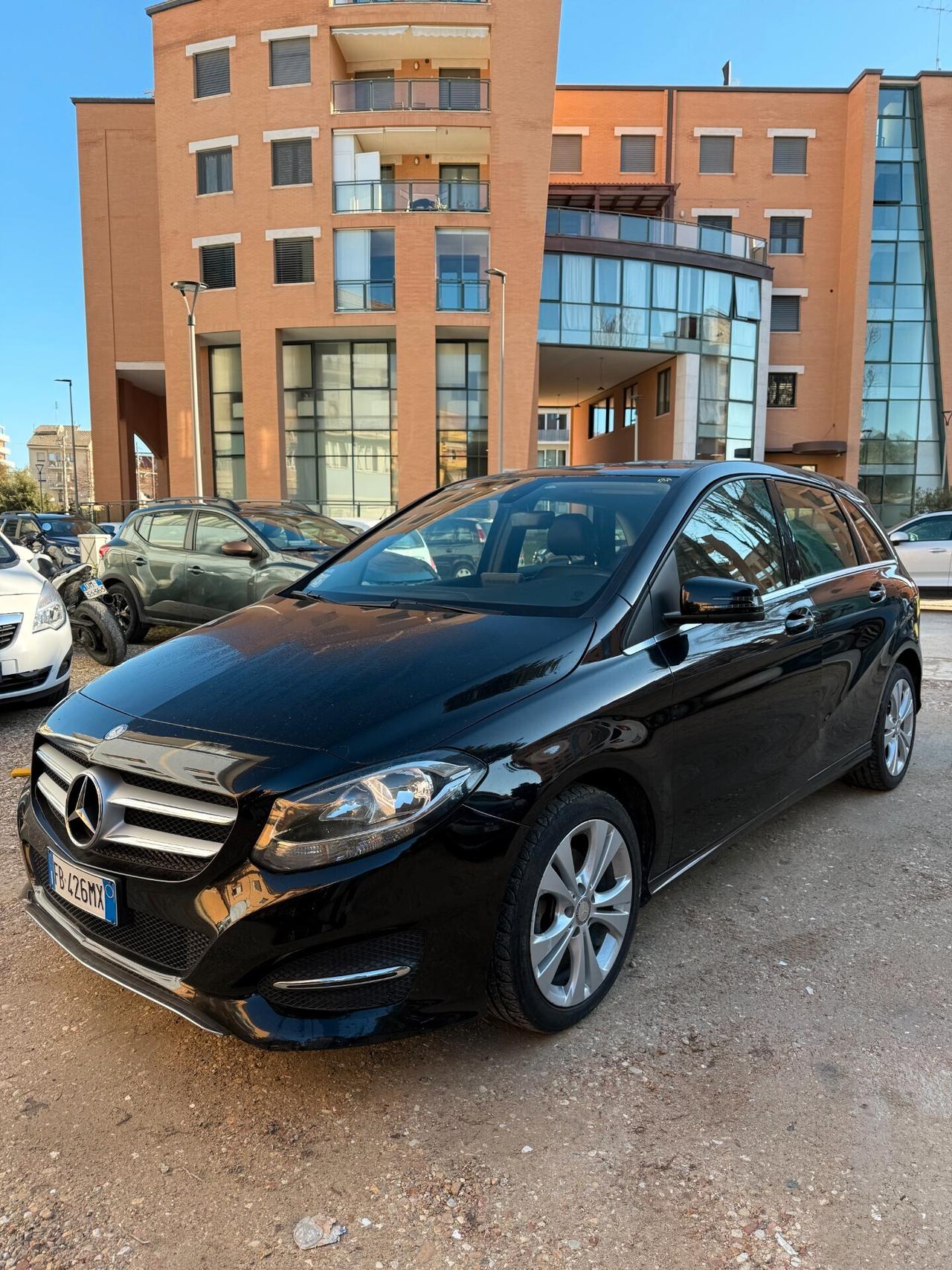 Mercedes-benz B 200 d Business