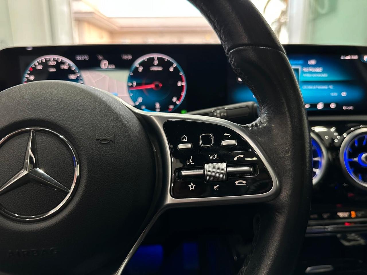 Mercedes-benz A 200 d Automatic Premium Night Pack
