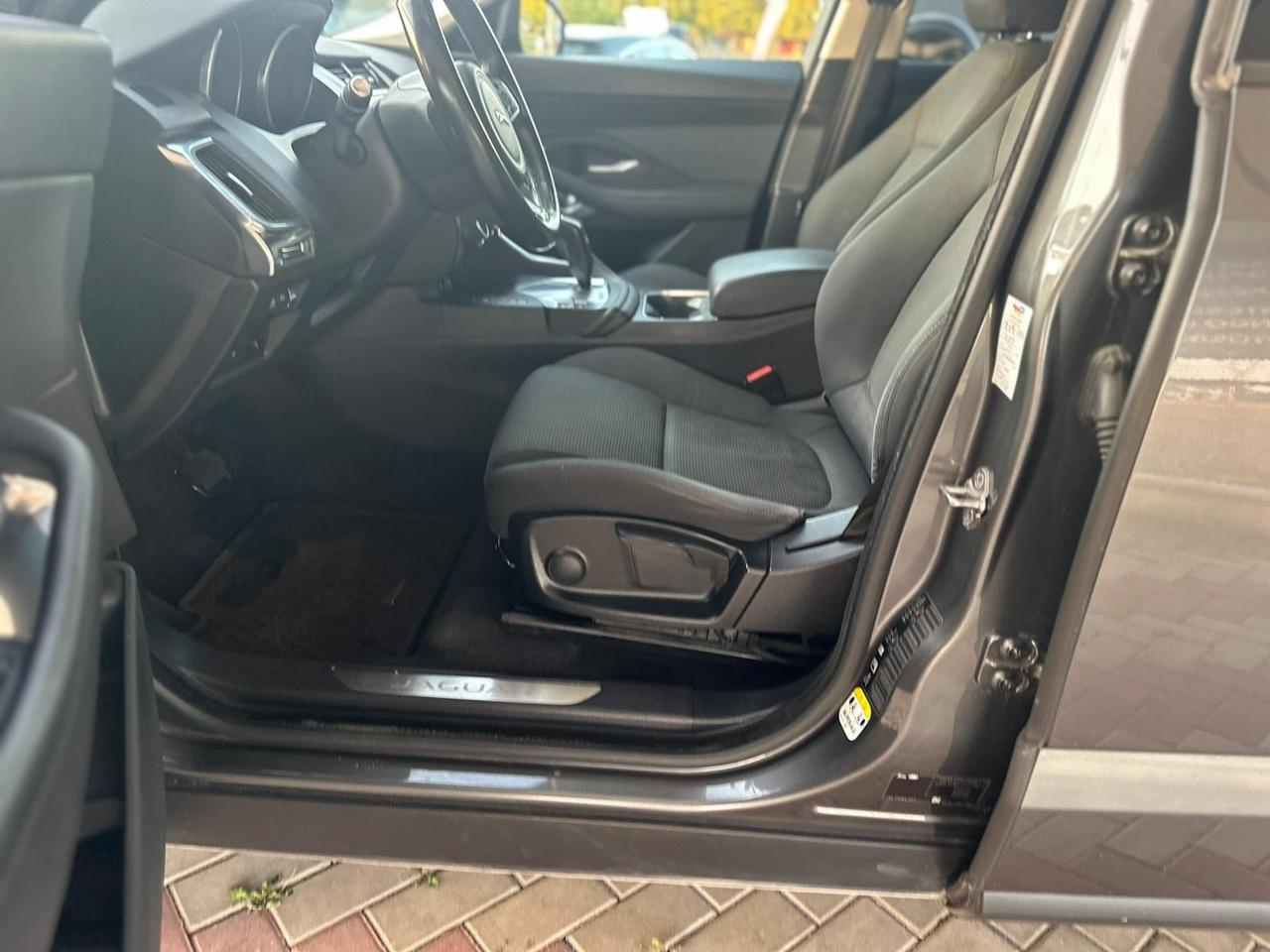 Jaguar E-Pace 2.0D 150 CV AWD aut. R-Dynamic HSE