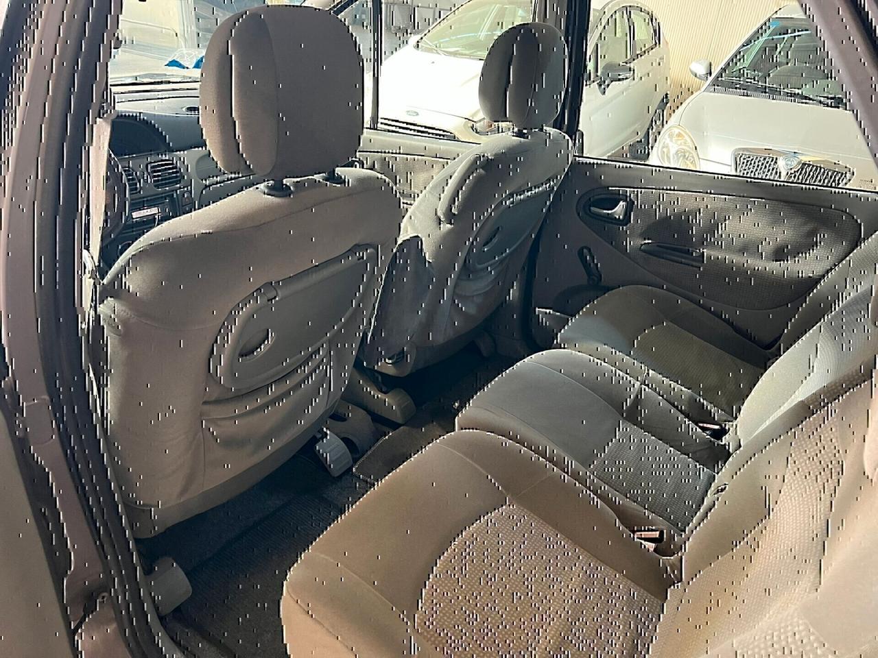 Renault Scenic 2 serie-1,9 -2003