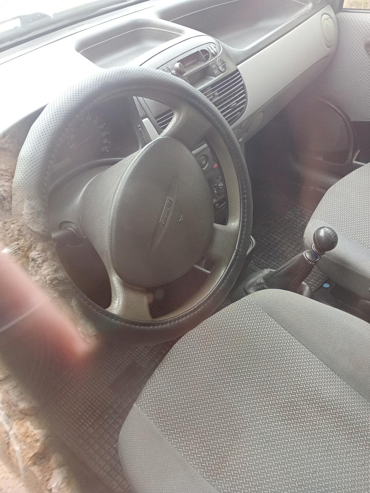 Fiat Punto 1.2i 16V cat 5 porte EL