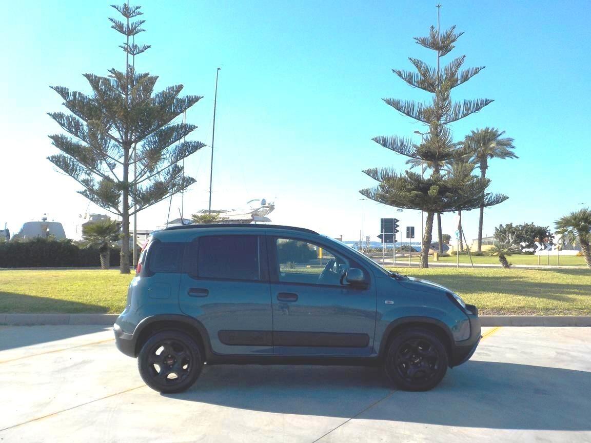 Fiat Panda 1.0 FireFly S&S Hybrid City Cross