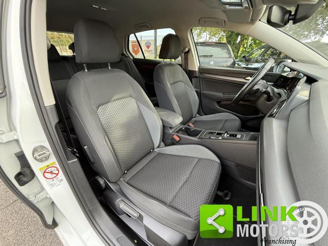 VOLKSWAGEN Golf 8 ACTIVE