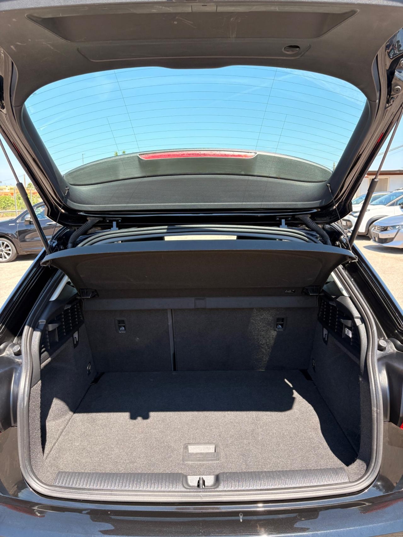 Audi Q2 35 TDI S tronic Admired