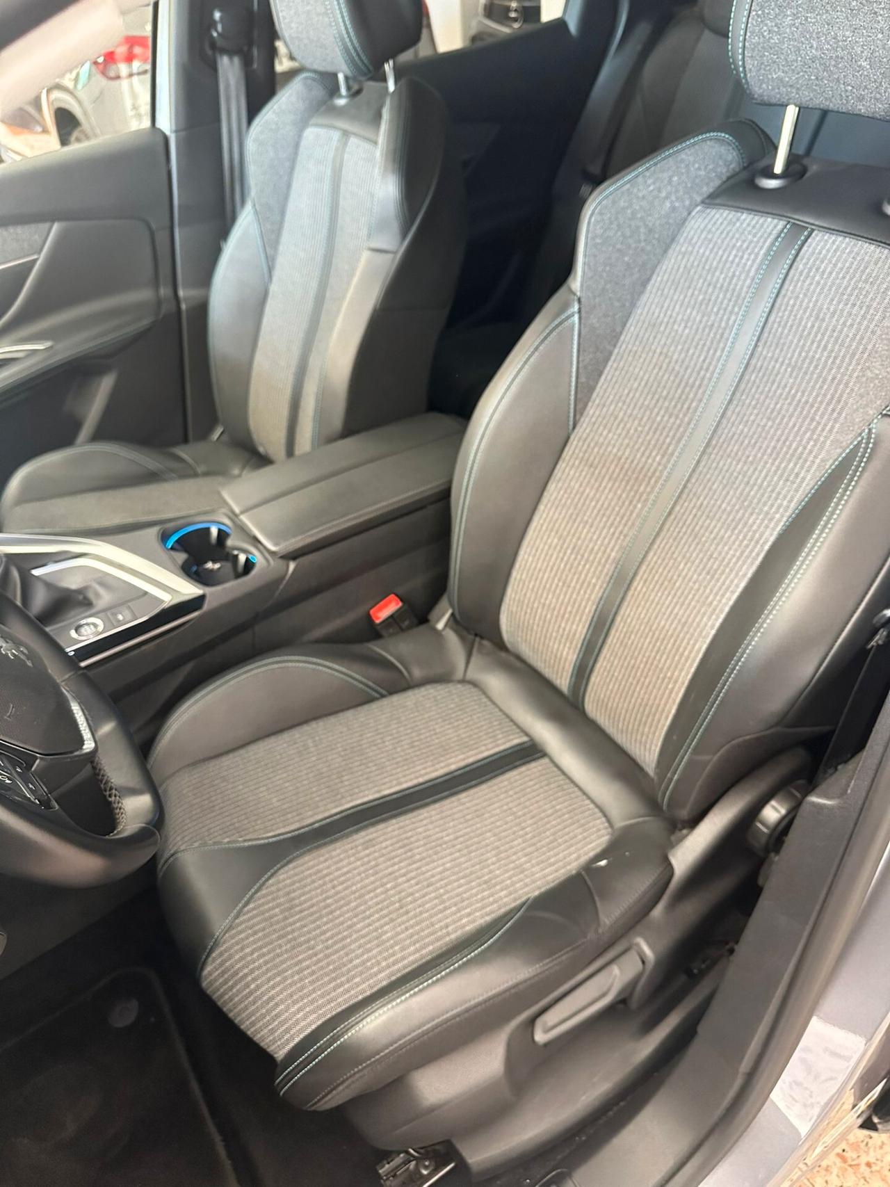 Peugeot 3008 BlueHDi 130 S&S Allure Pack