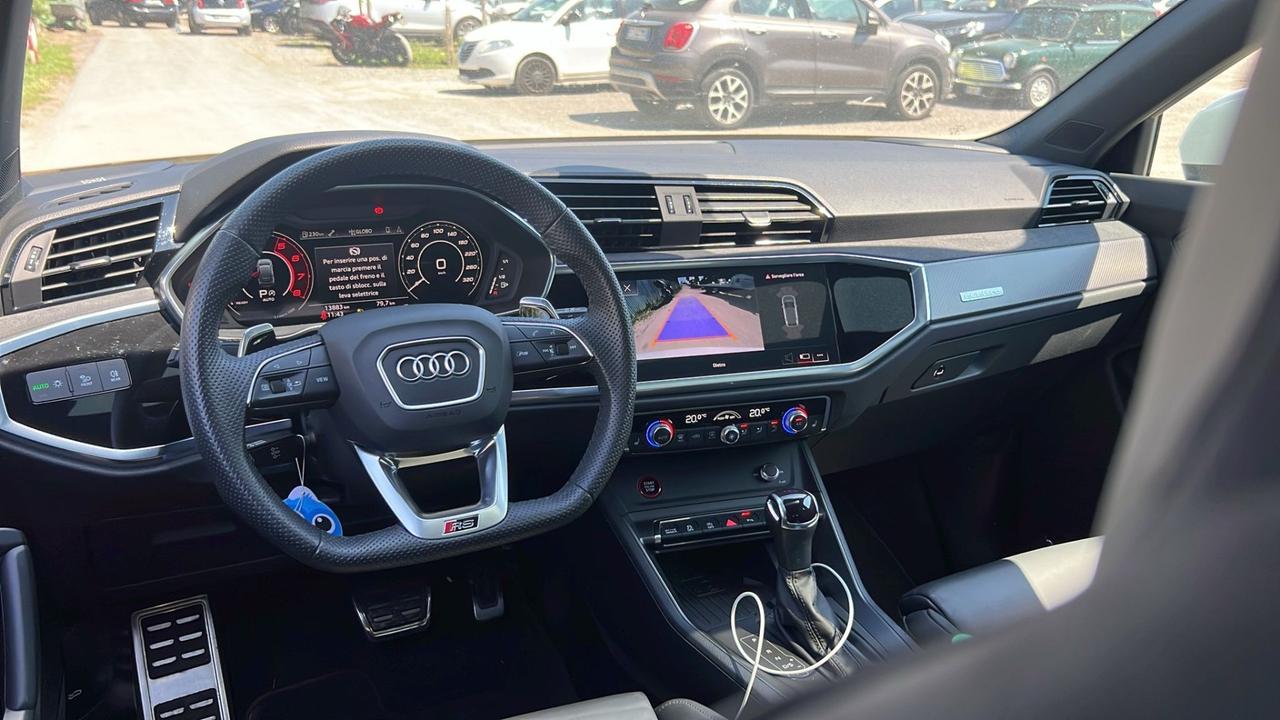 Audi RS Q3 quattro S tronic