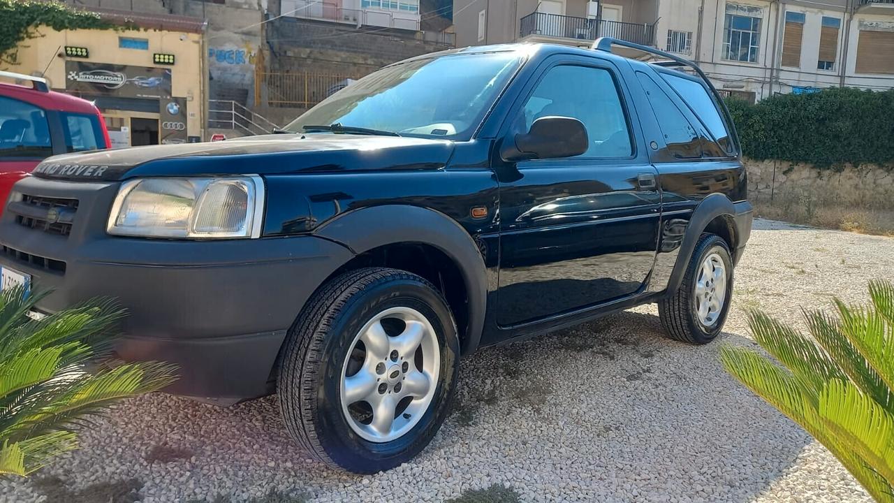 Land Rover Freelander 2.0 Td4 16V cat 3p. Soft. SE