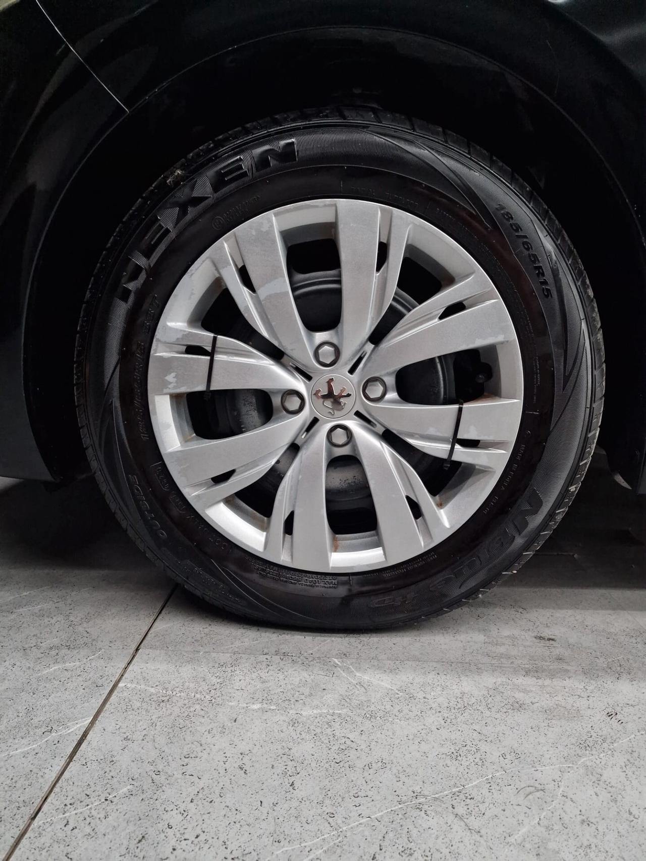 Peugeot 208 1.5 BlueHDi 75 5 porte Active