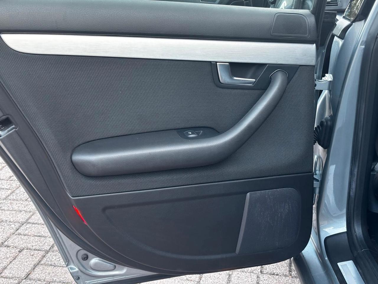 Audi A4 2.0 TDI 143CV F.AP. S-LINE..CELL 393 690 2051 WUATSAPP