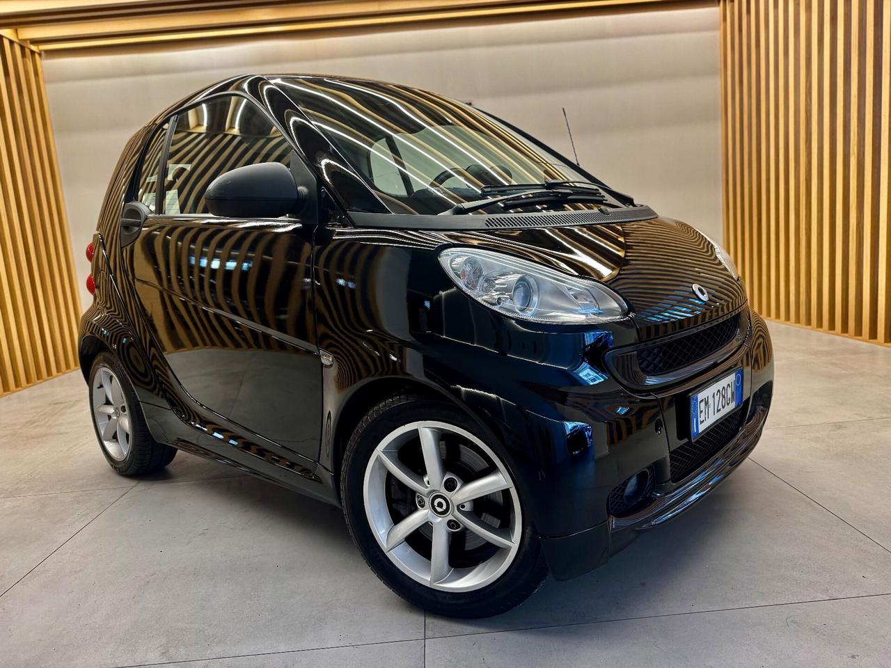 smart forTwo 0.9 52kw neopatentati PULSE SERVOSTERZO mp3 usb