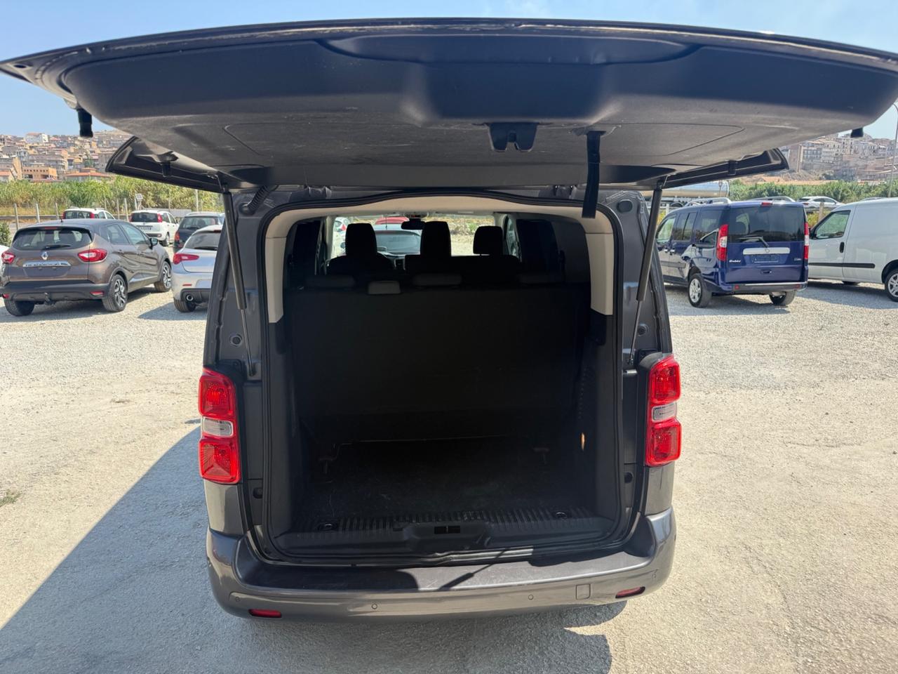 Citroen Spacetourer BlueHDi 150 M Shine 9 posti