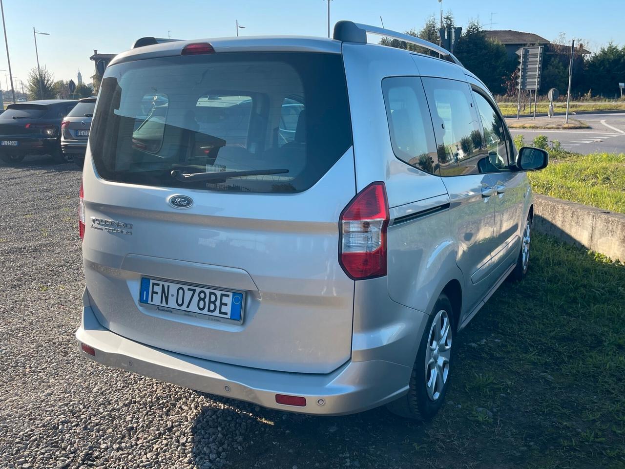 Ford Tourneo Courier 1.5 TDCI 75 CV Plus