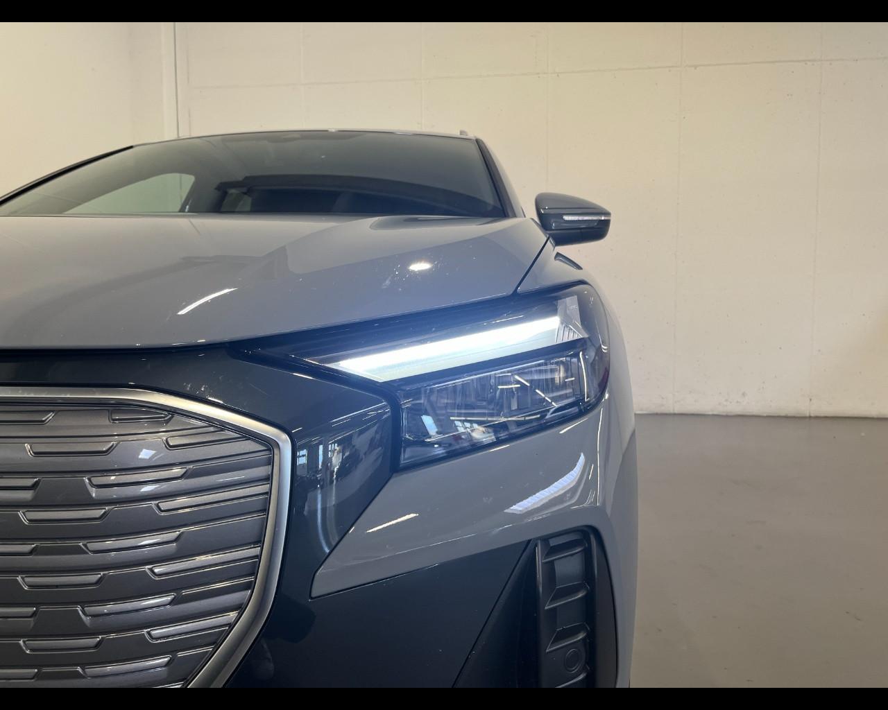 AUDI Q4 45 E-TRON BUSINESS ADVANCED