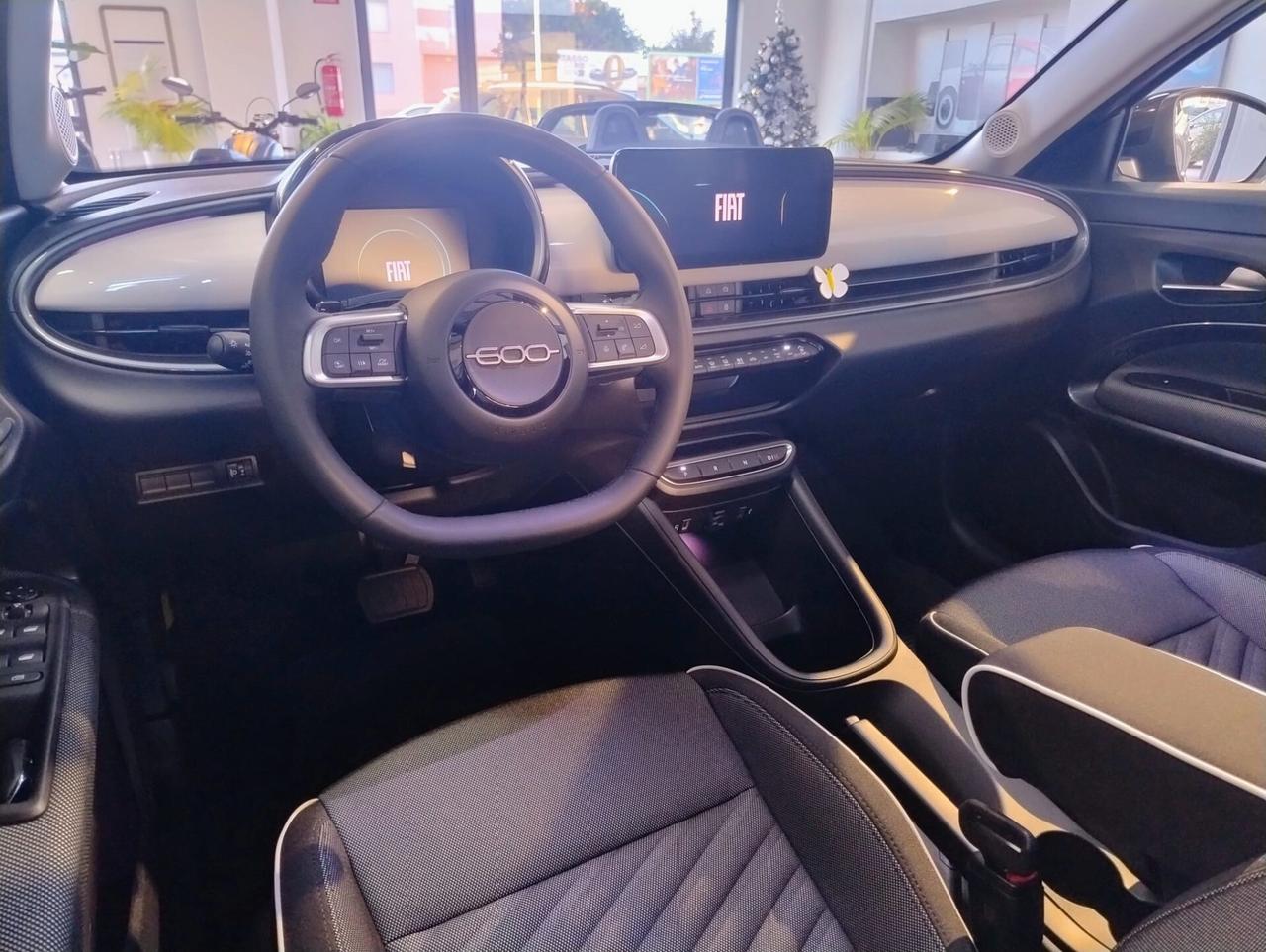 Fiat 600 Hybrid 100 CV DCT MHEV La Prima