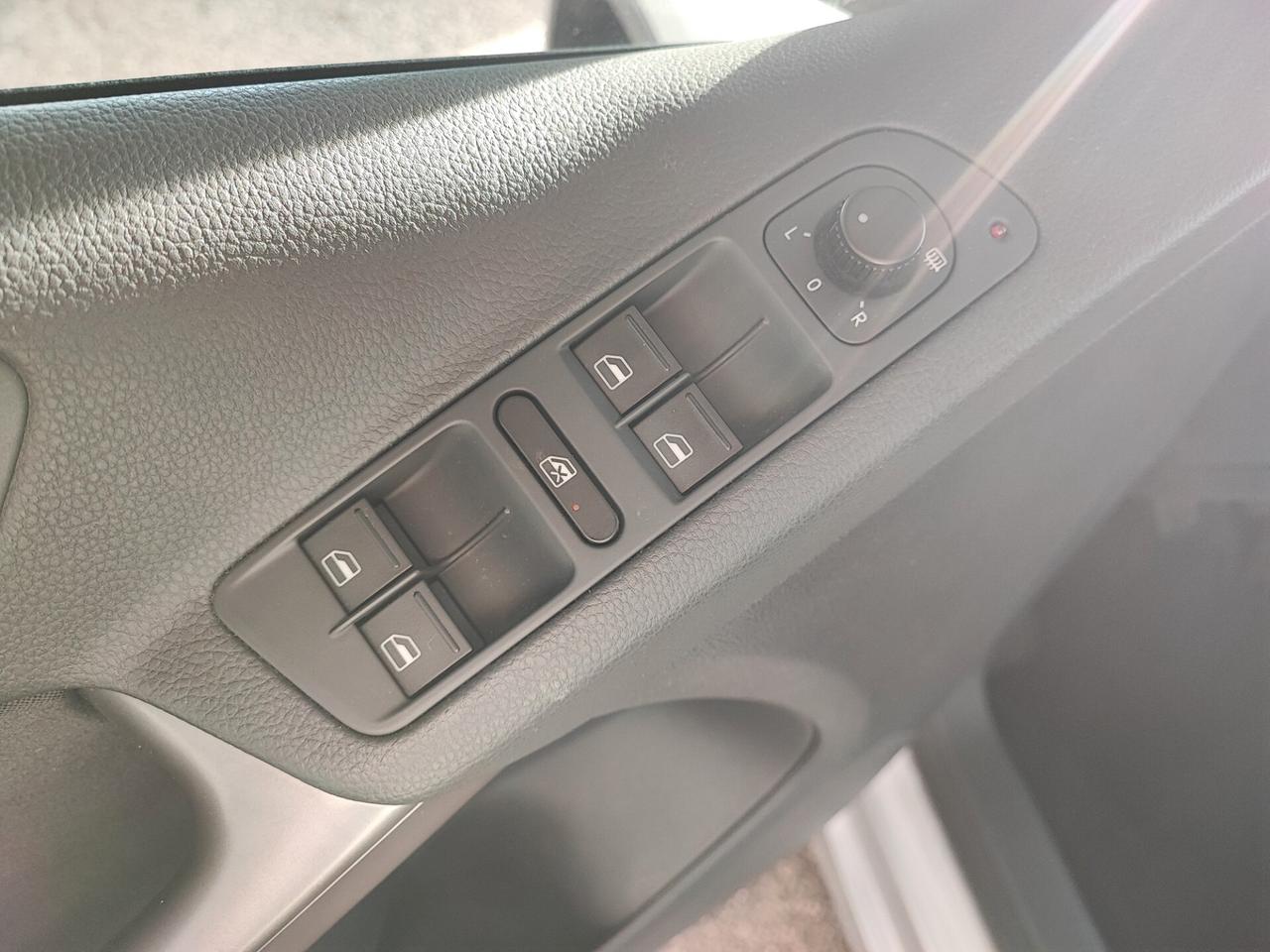 Volkswagen Tiguan 2.0 16V TDI DPF Sport & Style (18°)