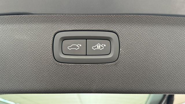 VOLVO XC90 B5 (d) AWD 7 posti Core (Auto/Pelle/LED/App/Retro)