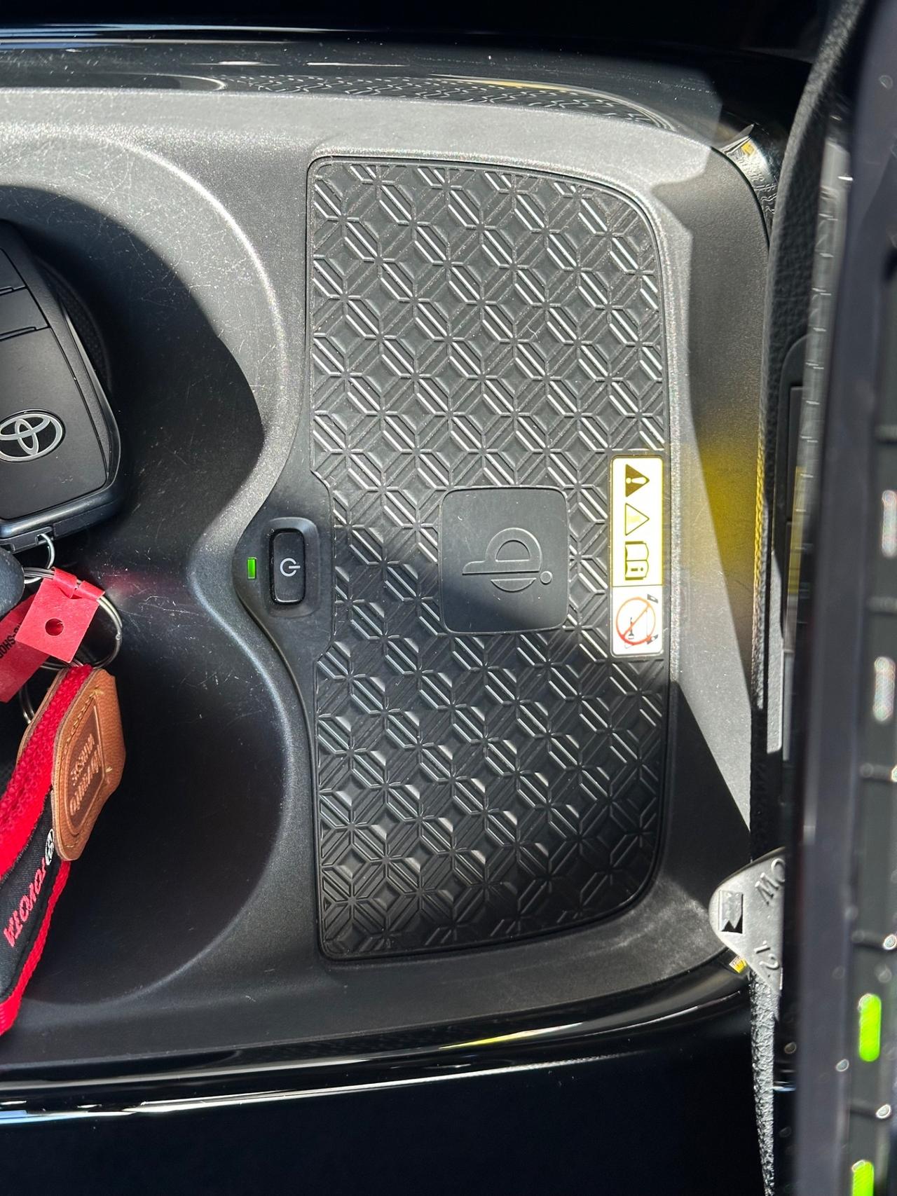 Toyota Aygo Connect 1.0 VVT-i 72 CV 5 porte x-play MMT