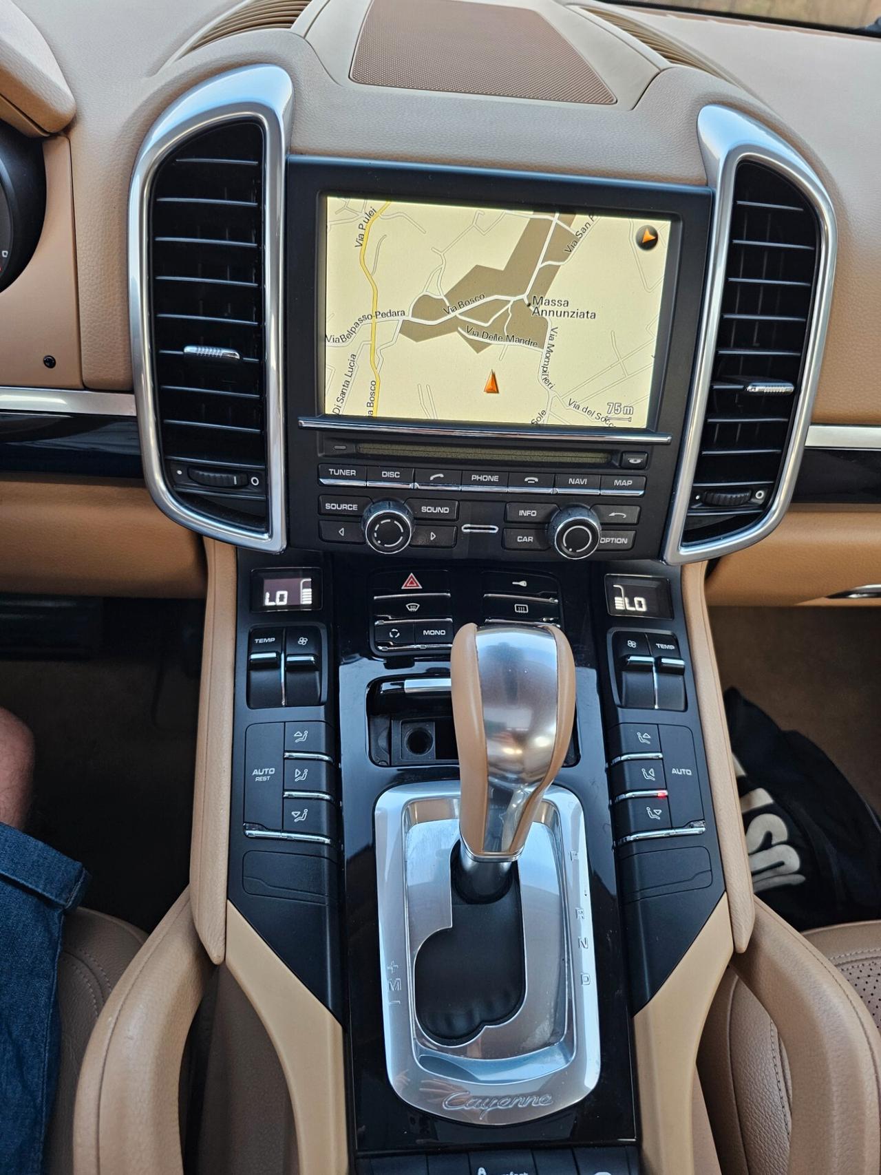 Porsche Cayenne 3.0 diesel V6 240cv