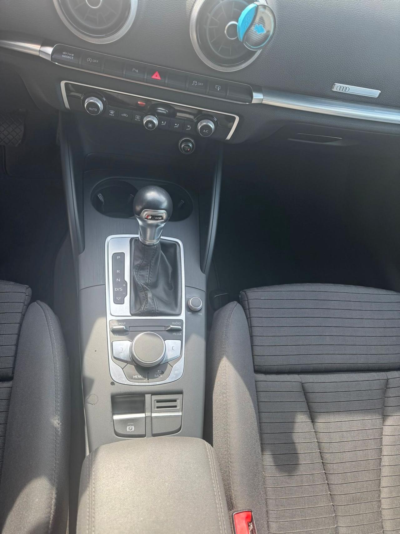 Audi A3 SPB 1.6 TDI S tronic Sport