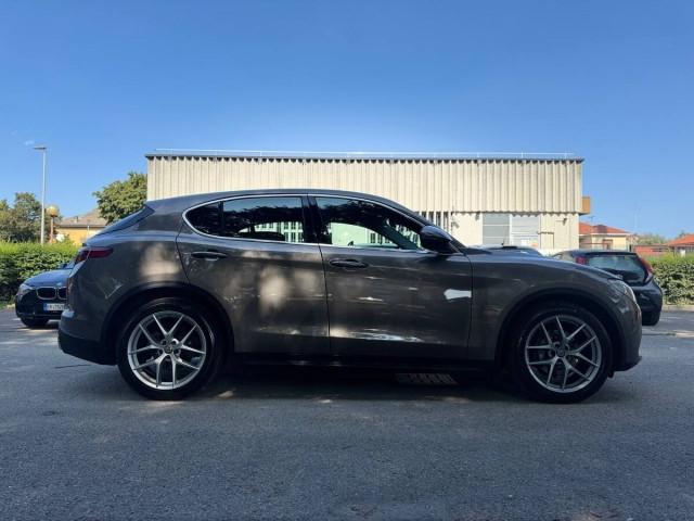 Alfa Romeo Stelvio 2.2 t Business rwd 180cv auto