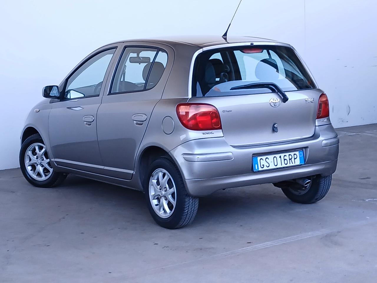 Toyota Yaris VVTi Linea Sol