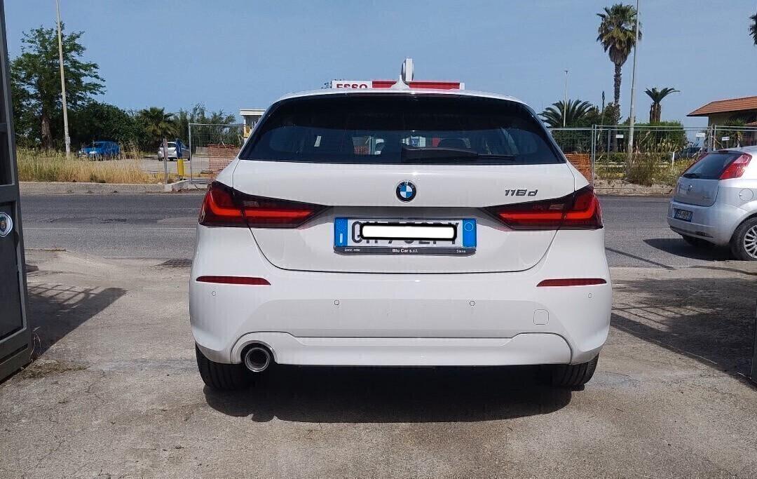 Bmw 116 116d 5p. Advantage