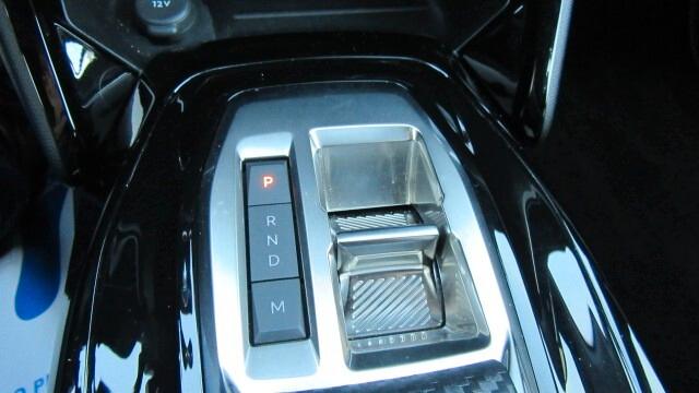 Peugeot 2008 PureTech 130 S&S EAT8 GT