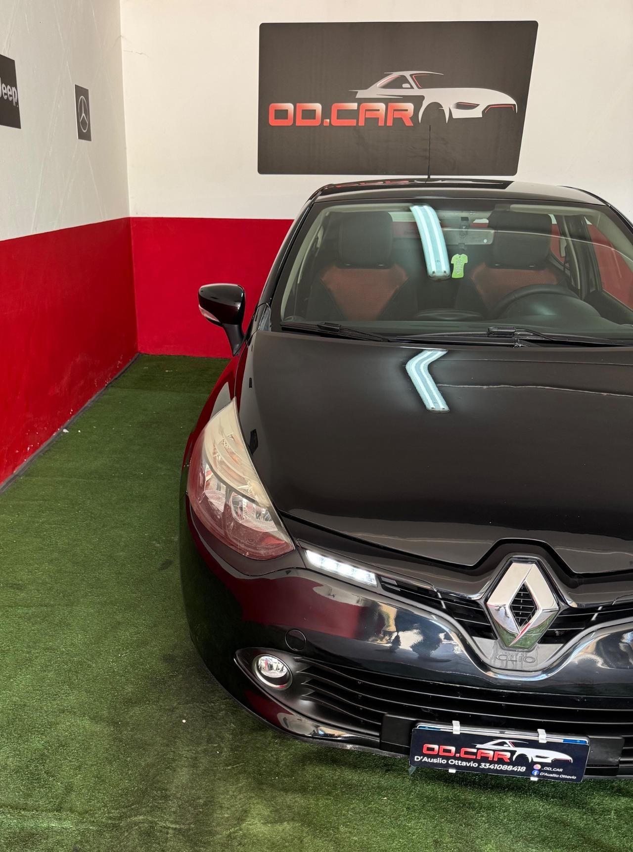 Renault Clio 1.2 75CV 5 porte Anno 2015 Unico proprietario