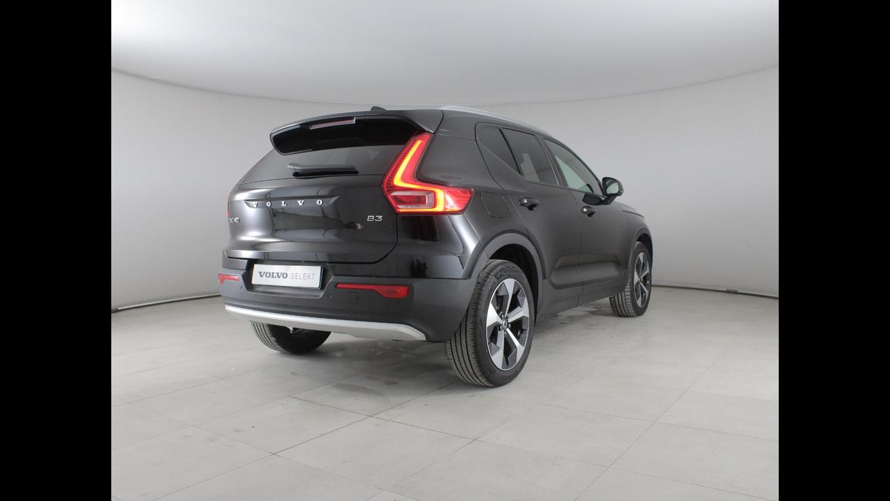 VOLVO XC40 2023 - XC40 2.0 b3 Core auto