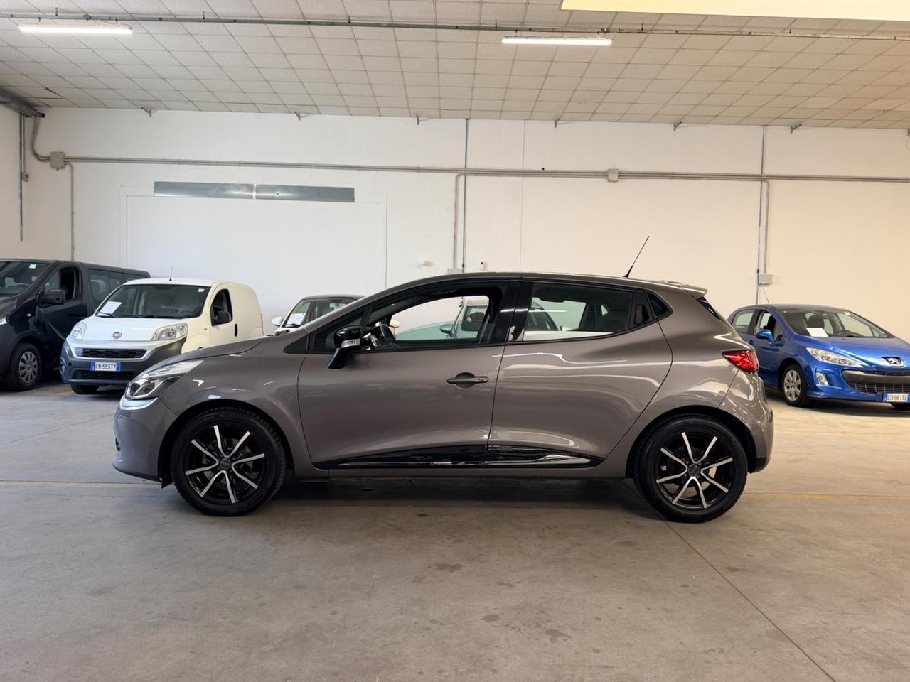 Renault Clio 1.2 75CV 5 porte Life