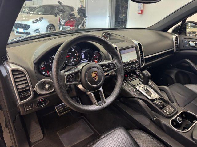 PORSCHE Cayenne 3.0 Diesel //TETTO//SPORT CHRNO//21