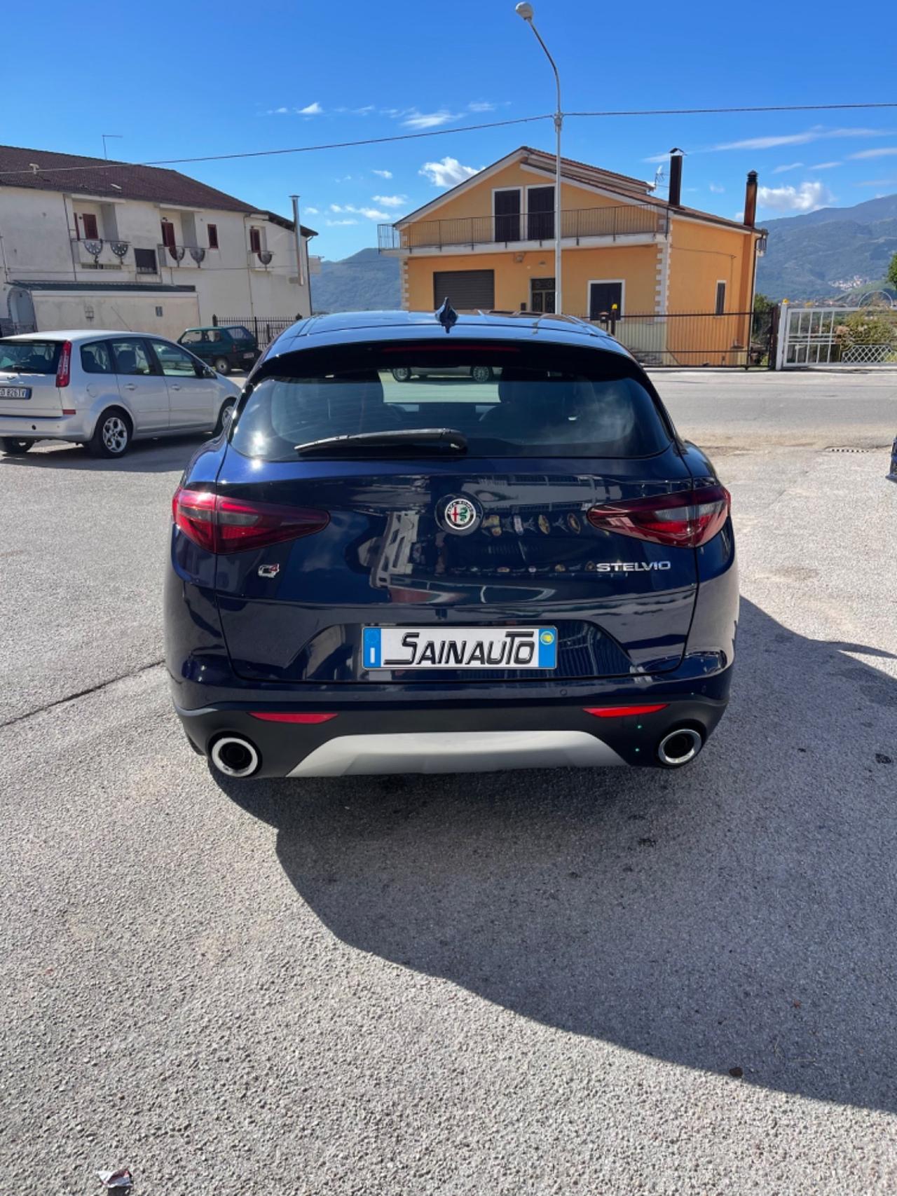 Alfa Romeo Stelvio 2.2 Turbodiesel 210 CV AT8 Q4 garanzia