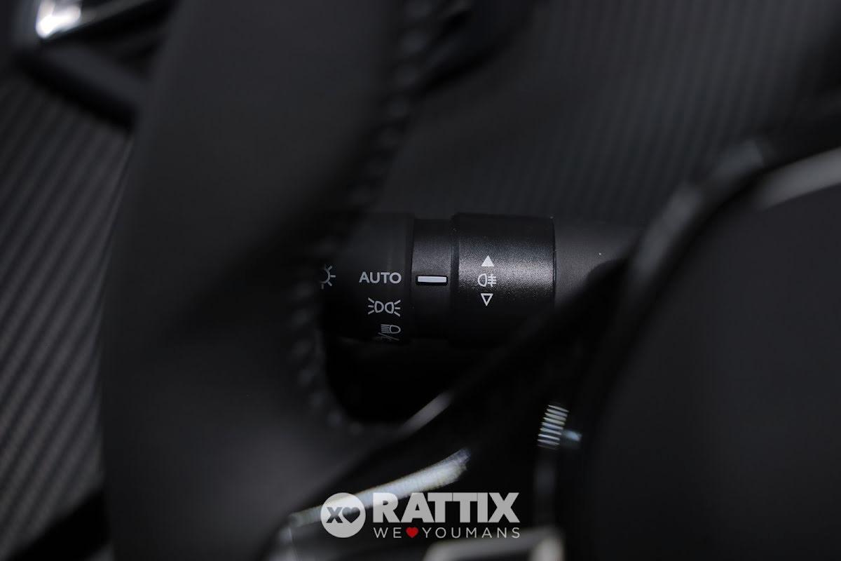 Peugeot 2008 1.2 Puretech 100CV Allure