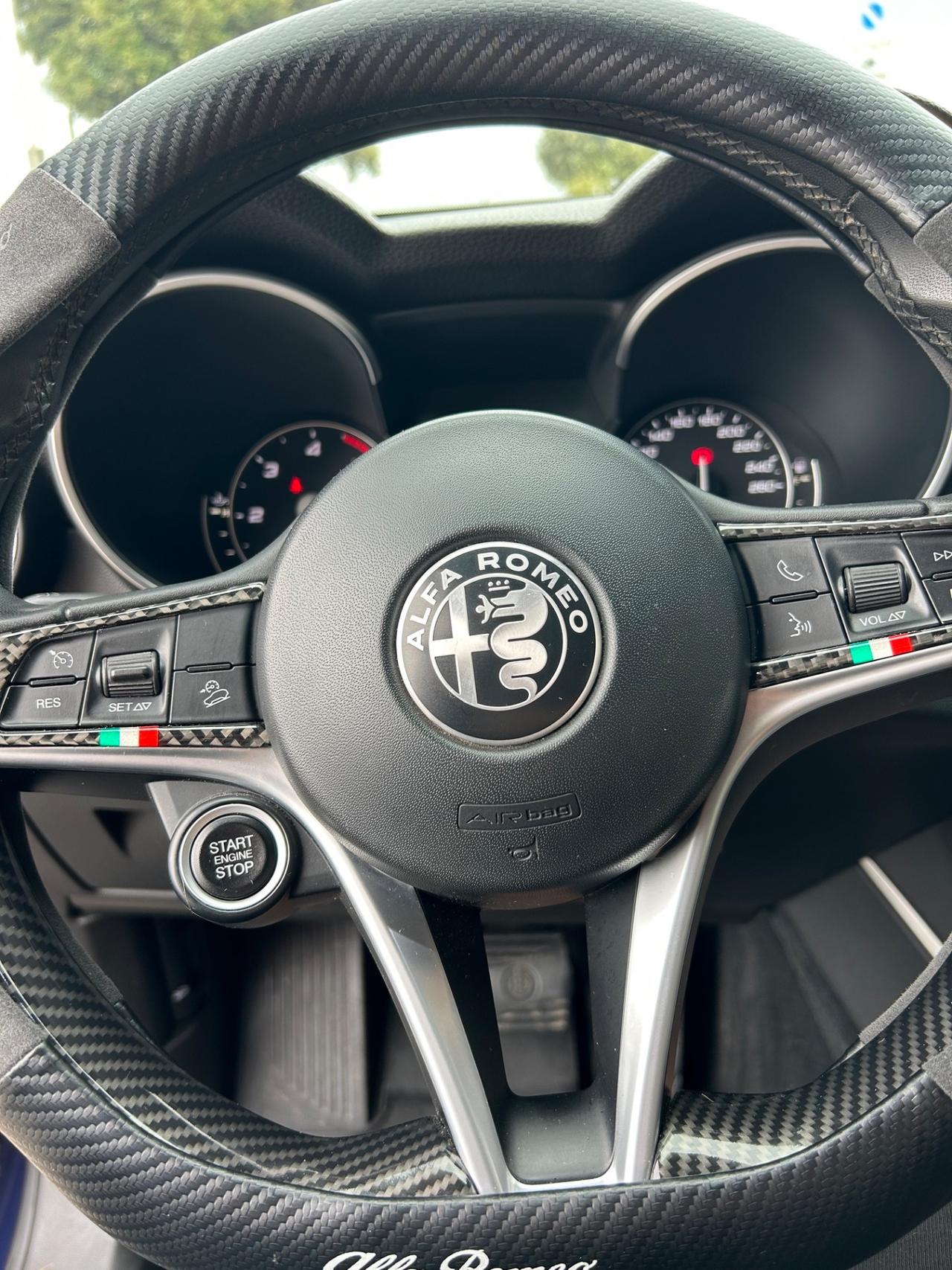 Alfa Romeo Stelvio 2.2 Turbodiesel 210 CV AT8 Q4 Super