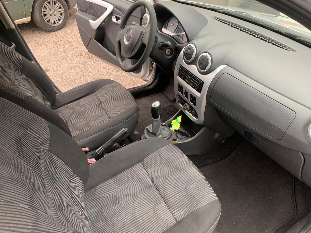 Dacia Sandero 1.4 8V GPL Lauréate, Unicoproprietario, SOLO km 82000