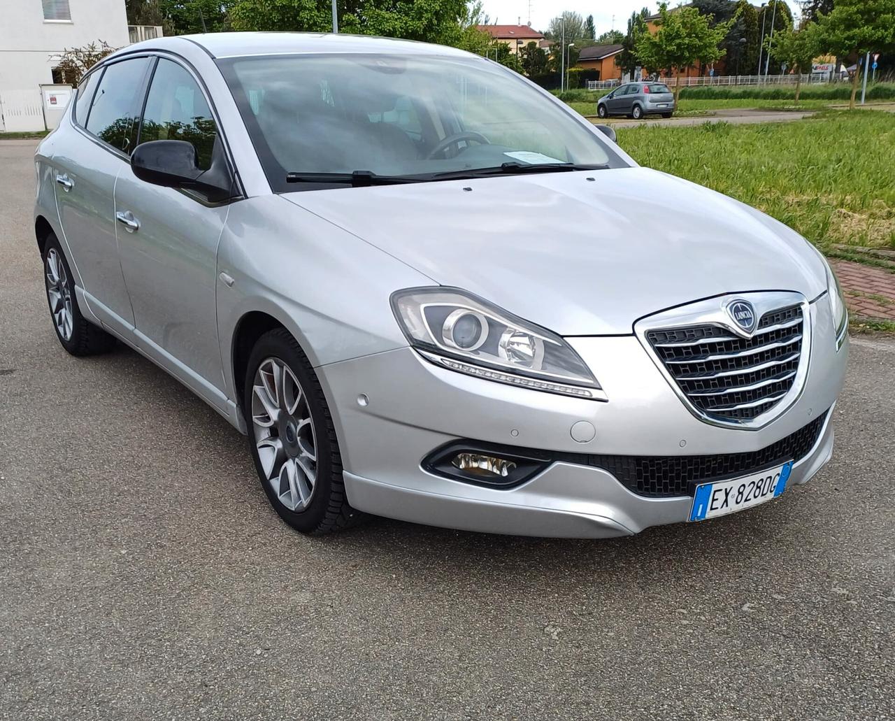 Lancia Delta 1.6 MJT DPF Gold