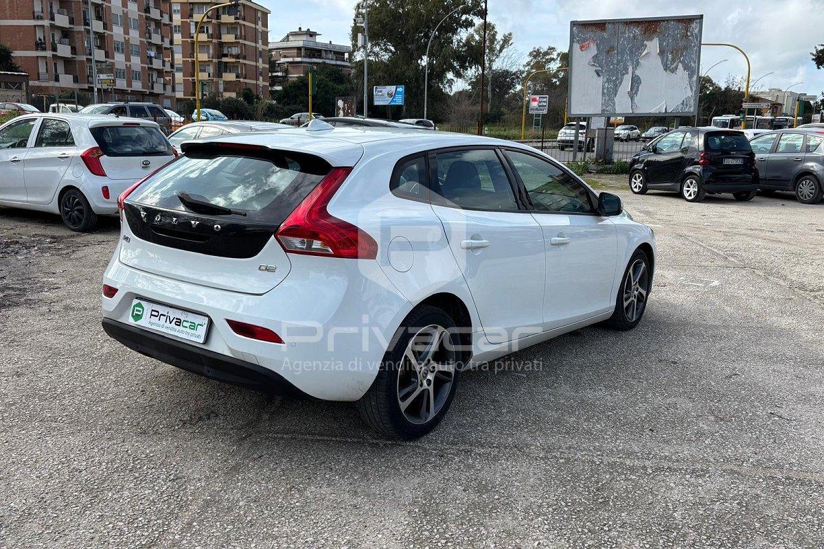 VOLVO V40 D2 Business