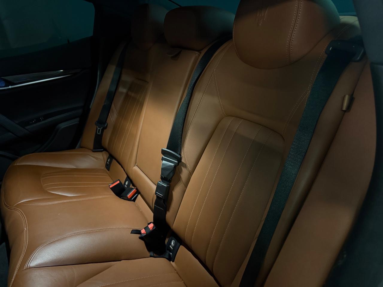 Maserati Ghibli V6 350cv