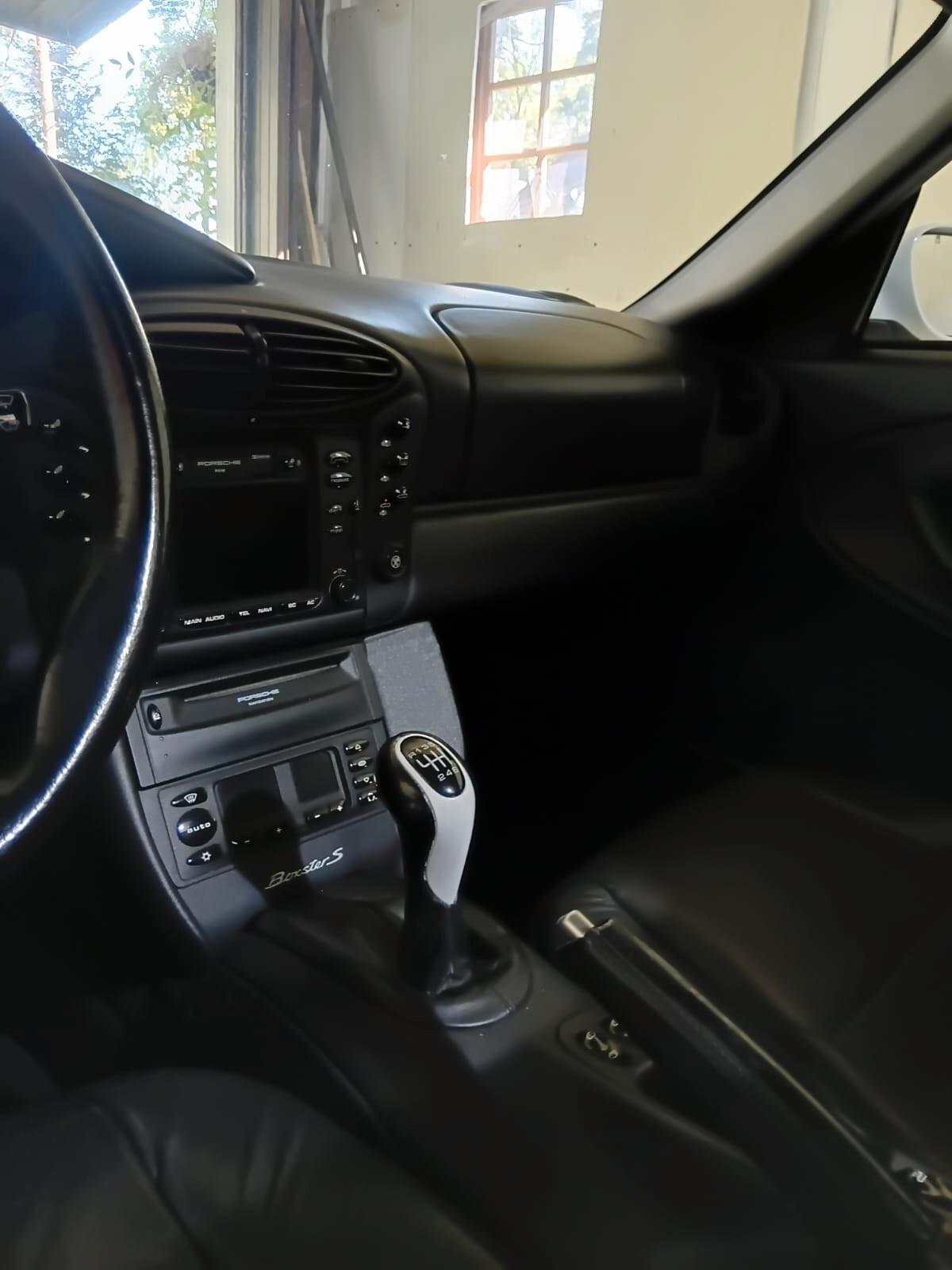 Porsche Boxster 3.2i 24V cat S