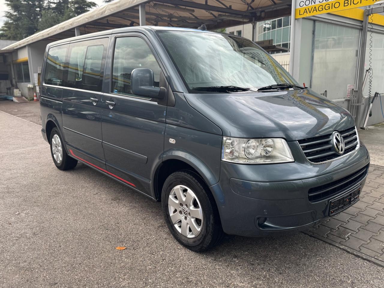 Volkswagen Multivan 2.5 TDI 174cv GANCIO DI TRAINO