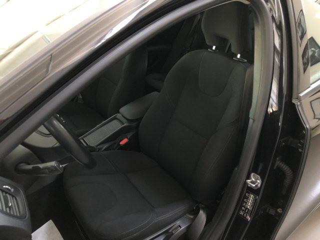 VOLVO V40 D2 Gear Business-NEOPATENTATI