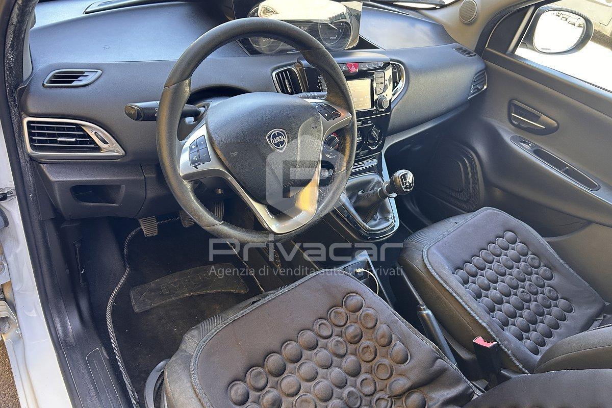 LANCIA Ypsilon 1.2 69 CV 5 porte GPL Ecochic Gold