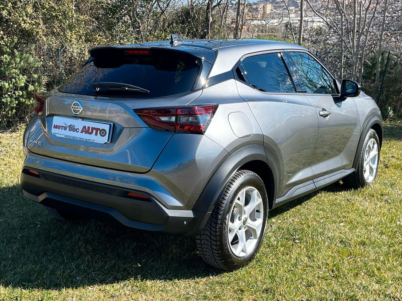 Nissan Juke 1.0 DIG-T 114 CV N-Connecta