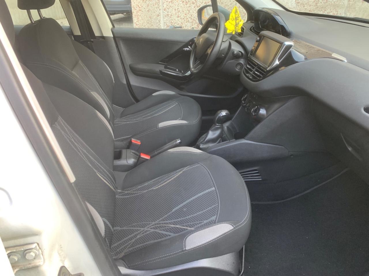 Peugeot 208 1.4 HDi 68 CV 5 porte Allure