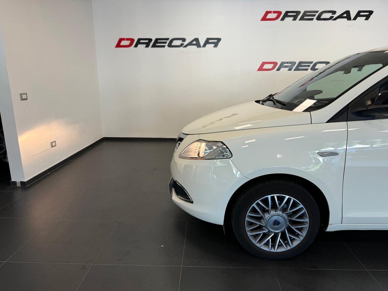 Lancia Ypsilon 1.2 69 CV 5 porte S&S Gold NEOPATENTATI