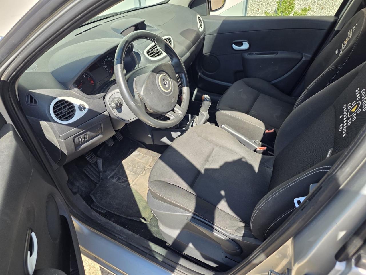 Renault Nuova Clio 1.2 16V 5 p. Euro 5 Neopatentati